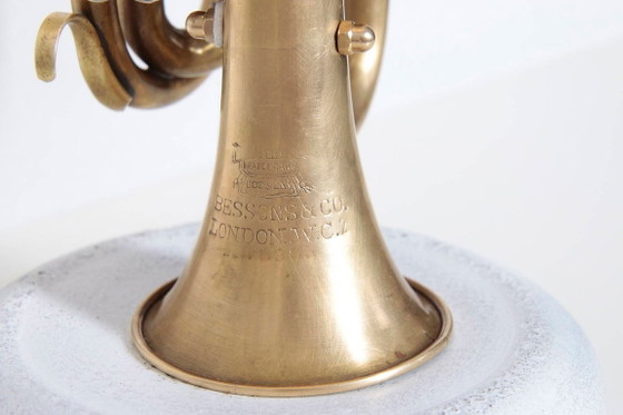 Lampada a tromba tascabile fatta a mano con base in cemento – Lampade da tavolo, Textile (photo 12 of 14)