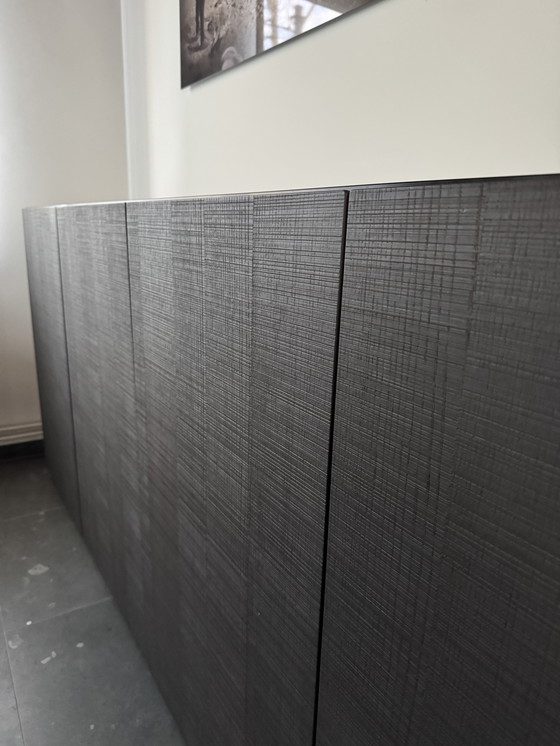 Image 1 of Buffet Ligne Roset, 4 portes, chêne anthracite, plateau en verre satiné