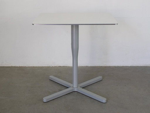 Alfabeto de mesa Atlas Square Diseño Jasper Morrison