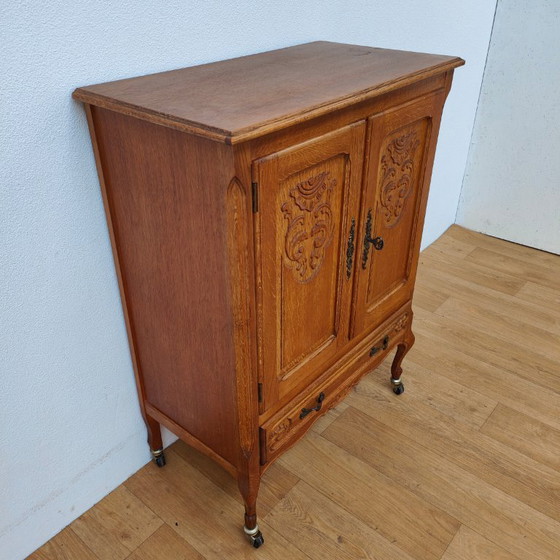 Image 1 of Meuble bar, armoire murale, buffet, commode de style Queen Anne rustique et vintage