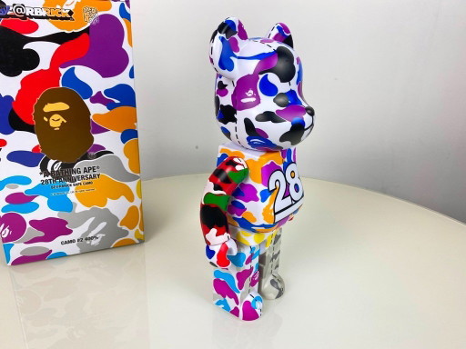 Bearbrick BAPE A BATHING APE 28. Jubiläum 02 CAMO #2 400% MEDICOM Toys