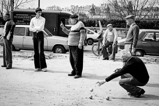 Precision throw - Jeu de boules along the Seine - Paris 1976