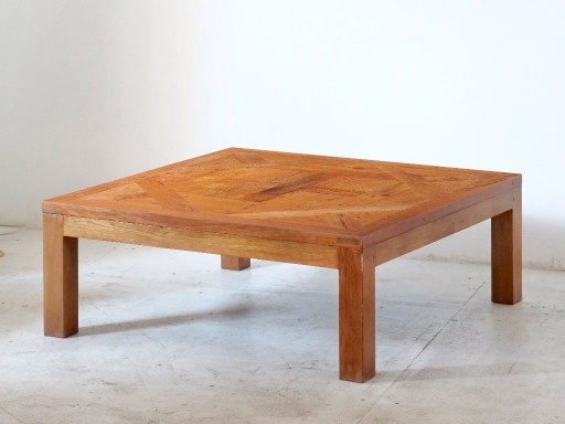 Massief eikenhouten salontafel met Aremberg parketpatroon, 19e eeuw.