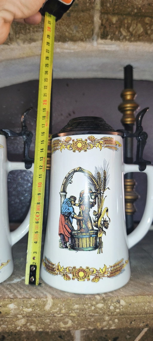 Set aus 3 weißen Keramik-Bierkrügen (500 ml) mit Metalldeckel, Motiv: Ährenblatt – tafelwaar, Ceramic (photo 2 of 6)