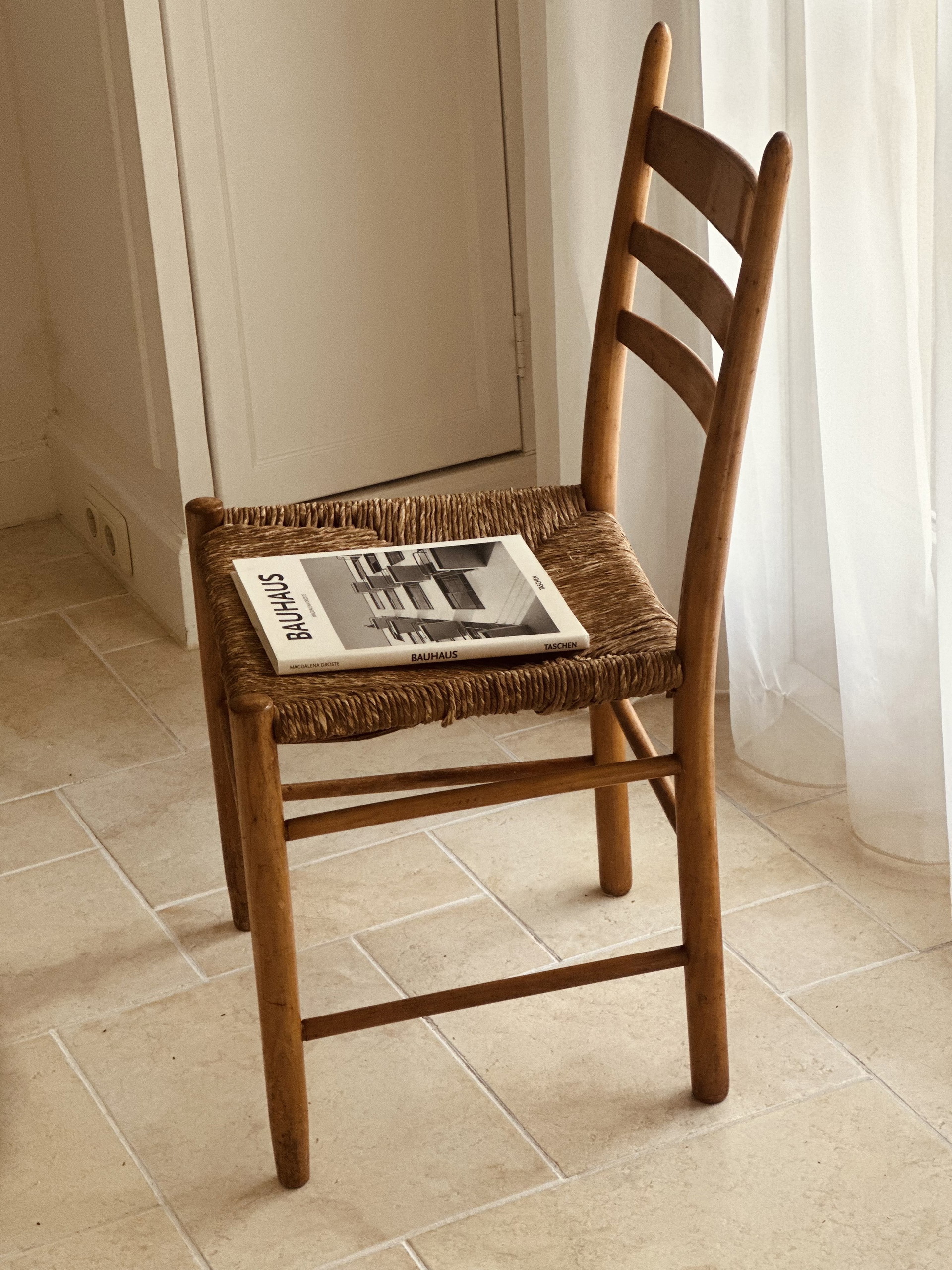 Wooden chair with rush seat, 1960s Midcentury | €90 | Whoppah