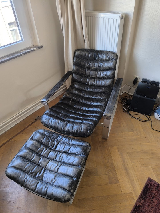 Image 1 of ILMARI LAPPALAINEN. Loungesessel + Hocker, Modell „Pulkka“, 19