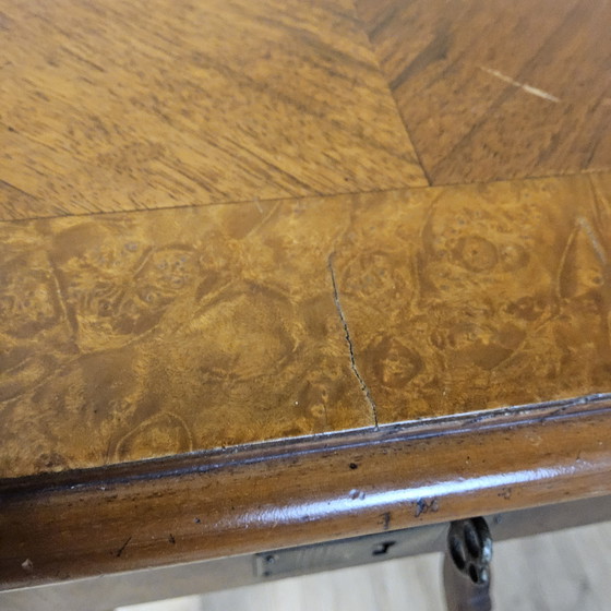 Image 1 of Mesa de costura / mesa auxiliar antigua de nogal (siglo 19) Biedermeier / mesa auxiliar antigua única