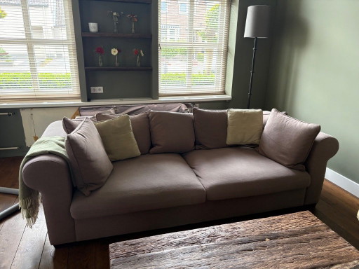 Three-seater sofa