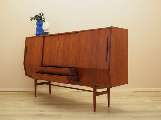 Image 1 of Teakhouten highboard, Deens ontwerp, jaren 60, gemaakt in Denemarken.