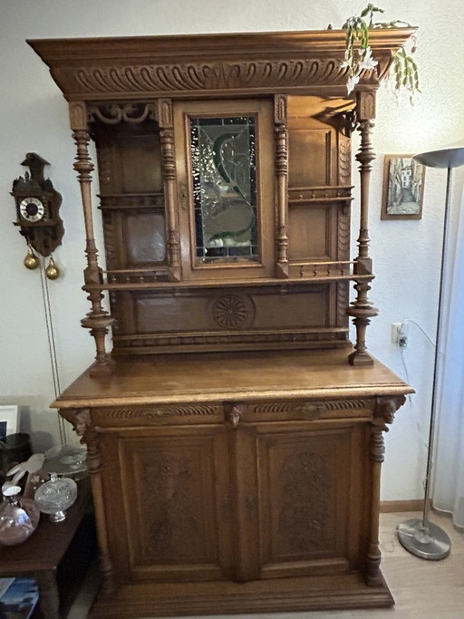 Antieke Mechelse kast