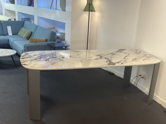 Image 1 of Table de salle à manger Leolux Tico 220 x 90