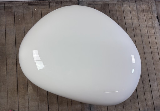 Table basse galet Khoisi par Naoto Fukasawa éditée par Driade Italie