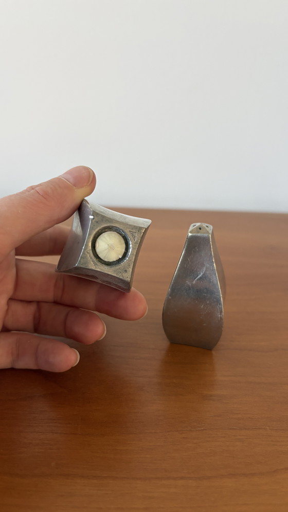 Image 1 of Antieke Just Andersen tinnen zout- en peperstrooiers: Deense art deco kruiden- en specerijenset