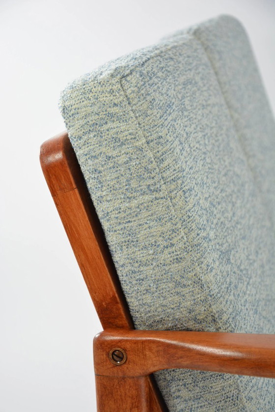 Image 1 of BZ sofa bed in blue and ivory boucle fabric