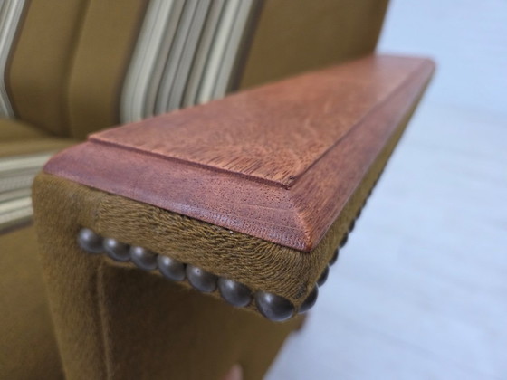 Image 1 of Dänisches 3-Sitzer-Sofa aus den 1970er Jahren, Möbelwolle, massives Eichenholz.