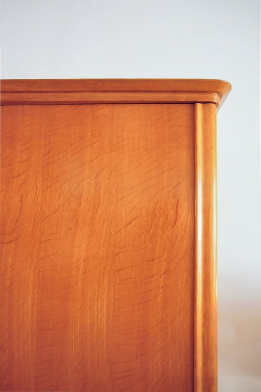 Armoire des années 1950 Raccords Art Déco