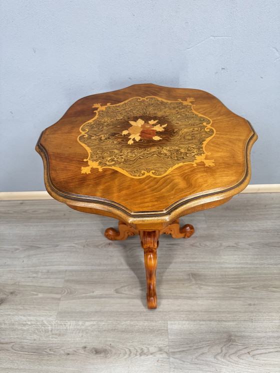 Image 1 of Französischer Beistelltisch aus Holz Weintisch mit Intarsien
