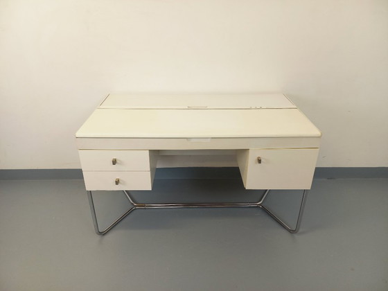 Image 1 of Bureau vintage style Bauhaus en mélaminé et métal chromé des années 70