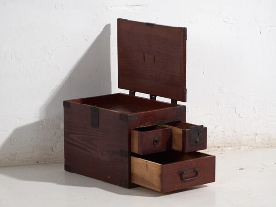 Small antique Japanese kodansu - Meiji / Taishō period (c. ) #35 – Storage cabinet, Metal (photo 22 of 40)