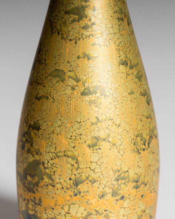 Image 1 of Duo di vasi in porcellana dipinti a mano da Helmut Drexler - Verde lilla intricato con dettagli in oro