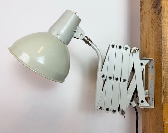 Image 1 of Grijze Duitse industriële schaarwandlamp van SIS, jaren 60.