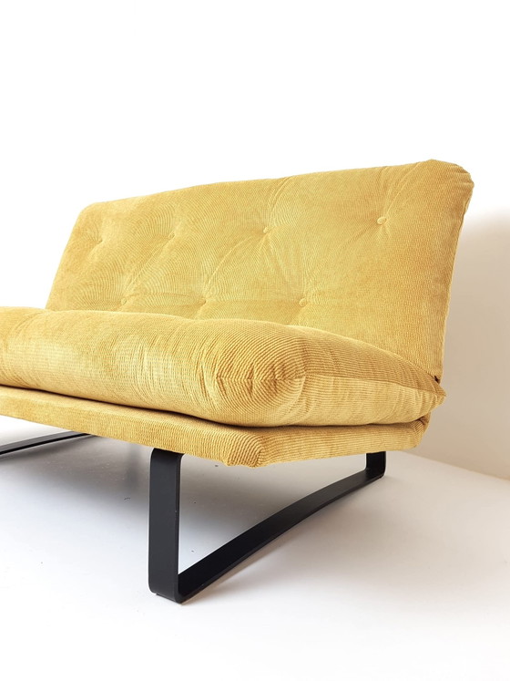 Artifort Kho Liang Le Bank 1,5 Zit Nieuw Gestoffeerd Gele Rib – 2 zitsbanken, Metal, Textile, Vintage (photo 10 of 15)