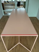 Tischstück der Designerin Maria Scarpulla