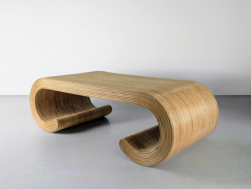 Table basse sculpturale en rotin courbé, 1970