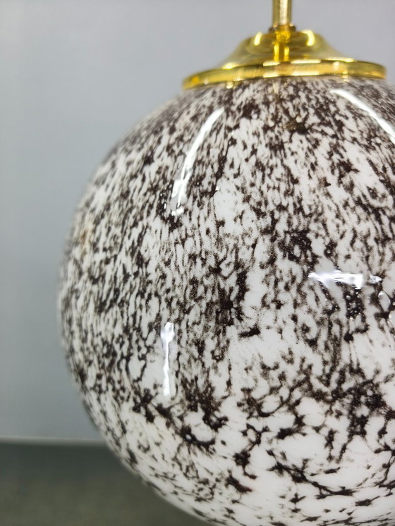 Image 1 of Tschechoslowakische Pendelleuchte aus Messing und Marmor mit Glaskugel, 1970er Jahre
