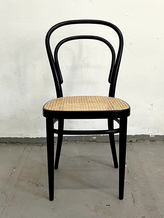 Image 1 of 10x Thonet Stoel Model 214 ,4X Armleuning,6x zonder