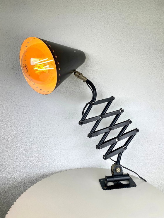 Image 1 of Vintage Hala Zeist Schaarlamp - Zwart Industriële Schaar Wandlamp met Uitschuifbare Arm / Bauhaus Schaar Wandlamp In Zwart