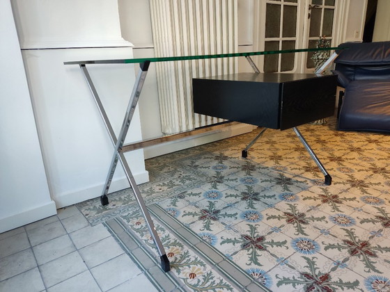 Image 1 of Albini desk Knoll International