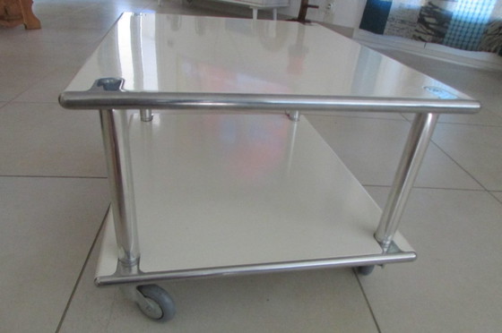 Image 1 of Tavolino Space Age in acciaio laccato bianco, 1970