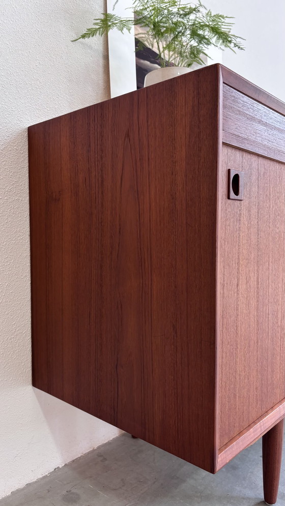 Image 1 of Buffet bas vintage danois en teck