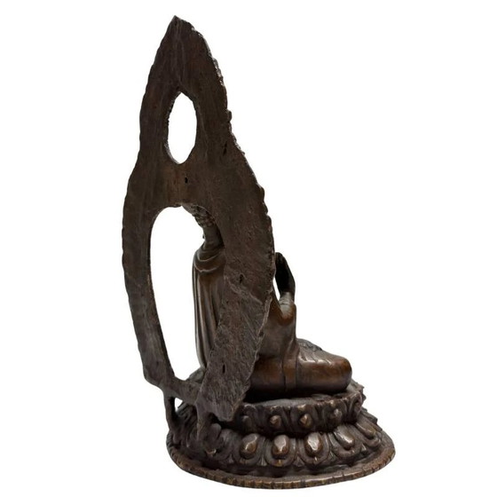 Set of 2 19th-century bronze Buddhas with traces of 24-carat gold – lot 462 – Sculpture (photo 8 of 29)