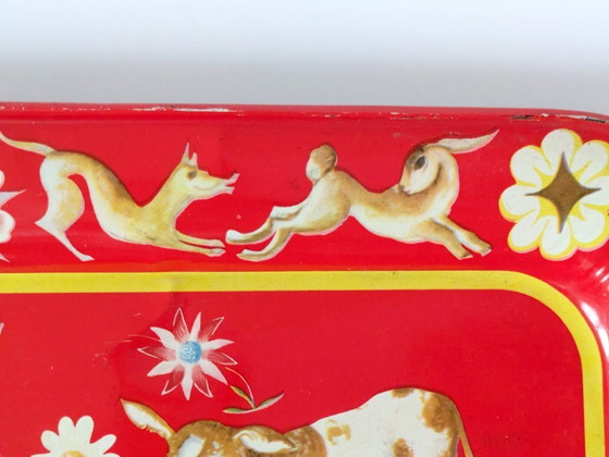 Image 1 of Bandeja de hojalata roja de mediados de siglo | Estilo de arte popular escandinavo | Decoración navideña