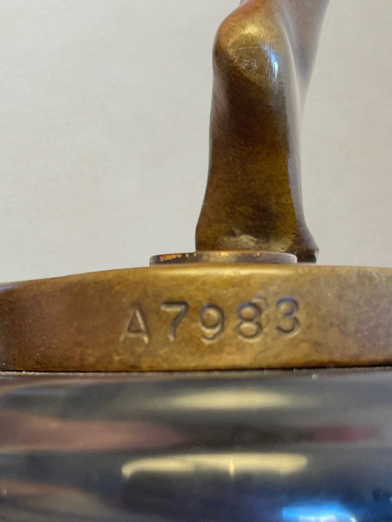 Image 1 of Art Deco sculptuur – Danseres in beweging – Decoratief brons – Gesigneerd F. Paris – 38 cm