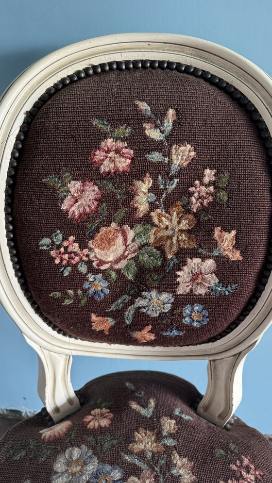 Image 1 of Chaise ancienne cousue à la main