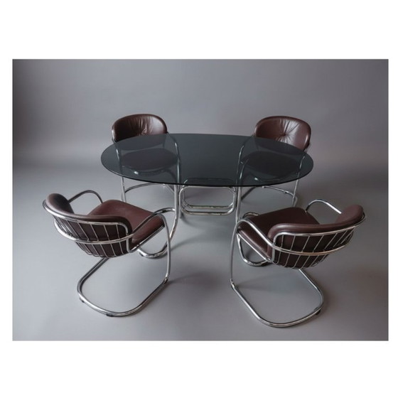 Image 1 of Eetkamerset van Gastone Rinaldi - tafel met chromen glazen blad en 4 Sabrina stoelen