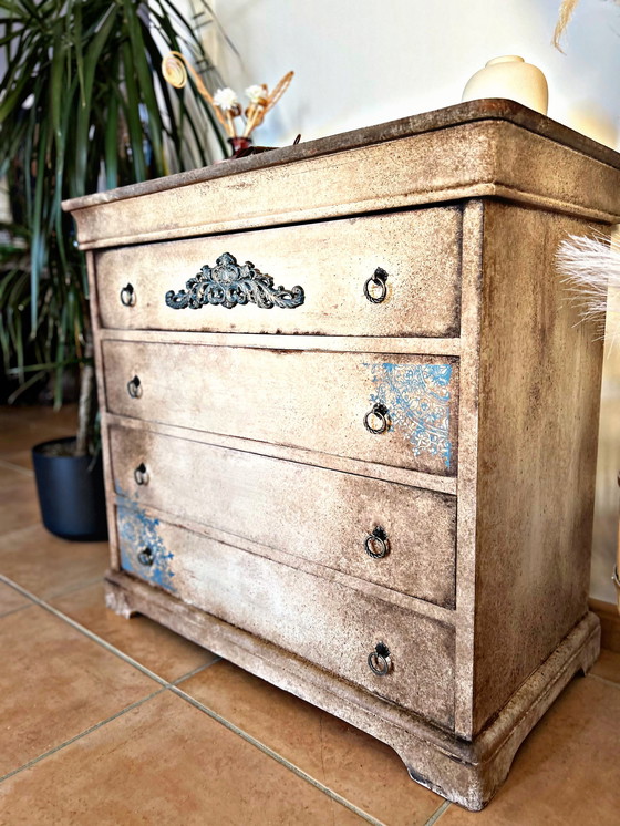 Image 1 of 🌸 Antieke commode met patina – uniek stuk – natuurlijke en authentieke uitstraling 🌸