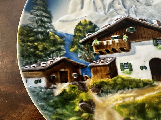 Image 1 of Assiette vintage Decorative Barbotine Montagne / Chalet - Germania Ovest - D 30 cm