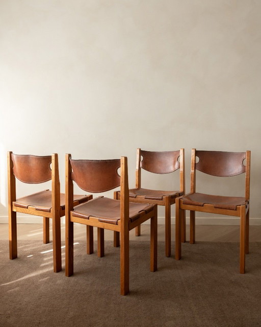 Brutalistische eetkamerstoelen van iepenhout en leer van Maison Regain, jaren 70, set van 4 – Leather
