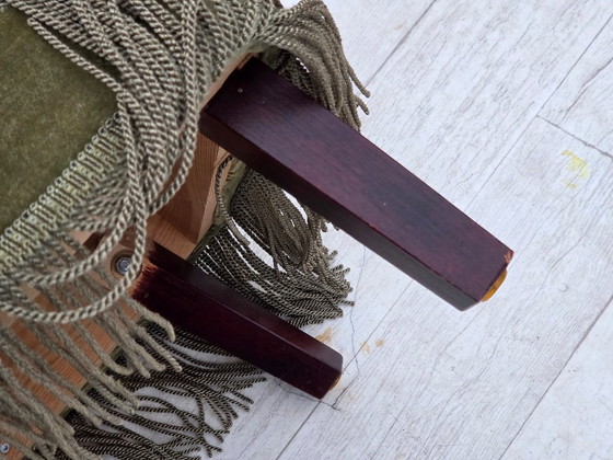 Image 1 of Poltrona danese con schienale alto, anni '70, rivestimento in velluto verde.