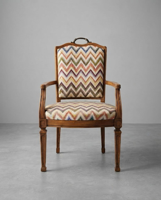Vintage ungarischer Sessel mit Chevron-Musterstoff