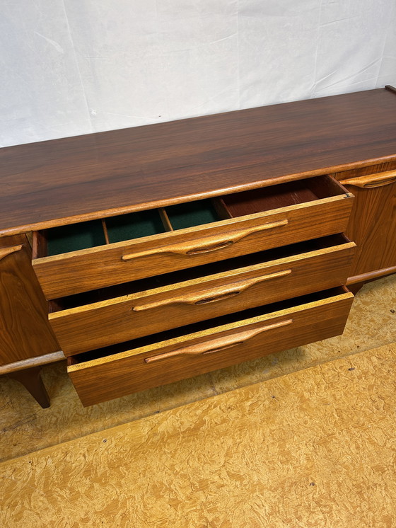 Image 1 of Mid-century Retro Vintage Teakholz Anrichte von Jentique - 1960 Dänisches Design Britische Qualität