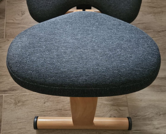 Image 1 of Chaise à genoux Balans de Norvège de Peter Opsvik | Stockage |