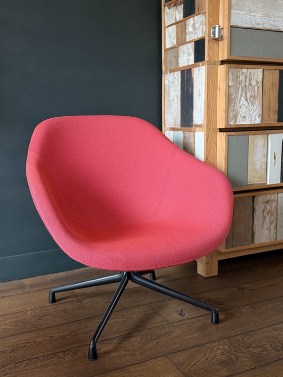 Image 1 of Hay à propos d'un fauteuil Aal 81