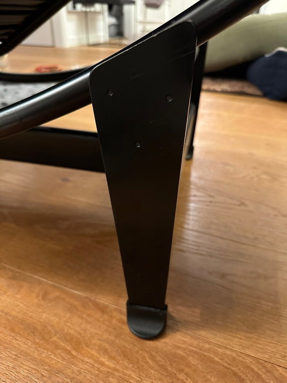 Image 1 of Original Cassina LC4 Chaise Longue – Vintage (50 years) with like-new red leather upholstery