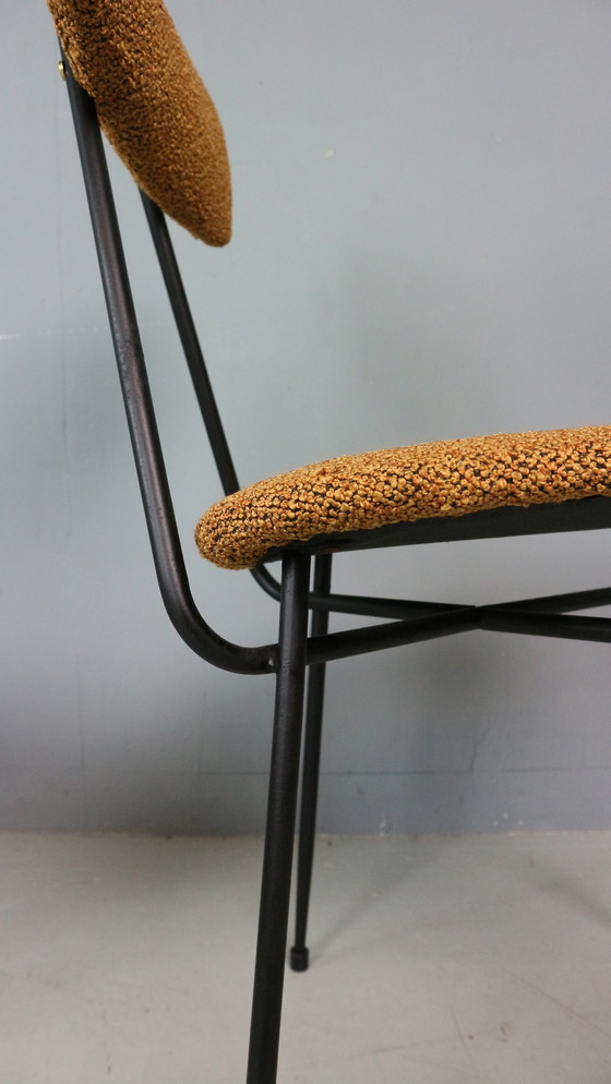 Image 1 of Ensemble de 4 chaises de salle à manger italiennes nouvellement tapissées 1950