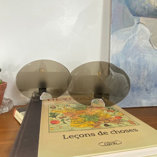 Set van twee wandlampen van gerookt bruin glas en roestvrij staal, Veca 1970